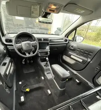 detailing auto à La Ferté-Bernard - image 4