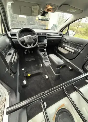 nettoyage intérieur voiture à Connerré - image 4